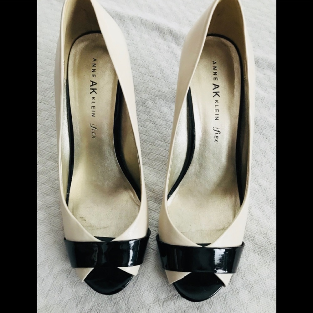 Anne Klein Peeptoe Heels Flex